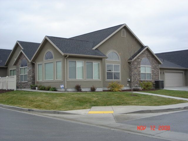 318 E 2230 N #18A exterior, Towne Center Villas